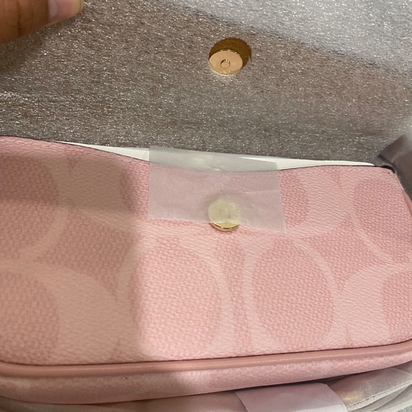 Hailey Flap - Powder Pink - Picture 3 of 8